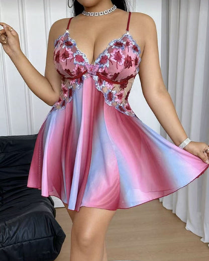 Plus Size Sexy V-Neck Colorful Embroidered Floral Backless Camisole Nightgown